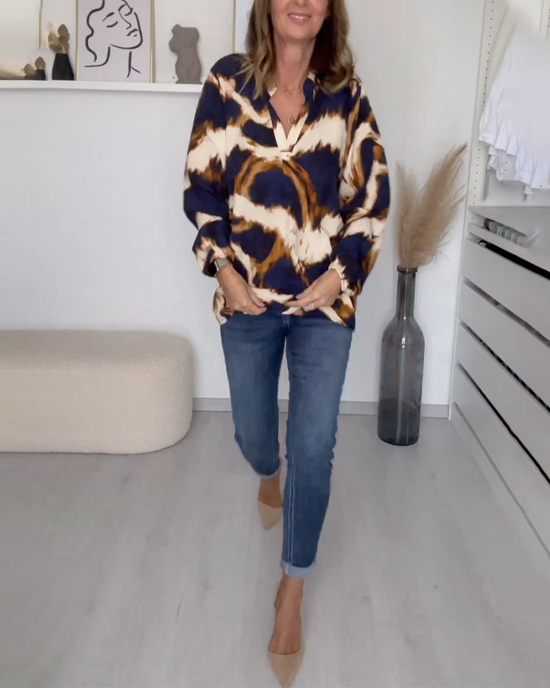 Sofie | Løs bluse med kunstnerisk mønster
